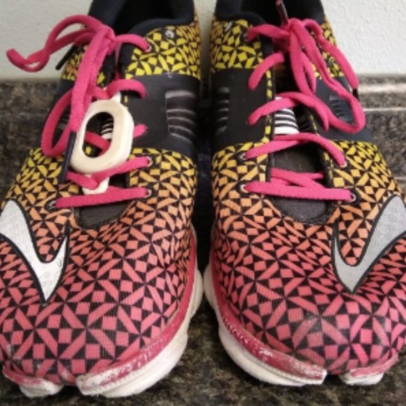 Womens 9.5 Brooks Pure Connect 4 1201761b587 Pink Yellow Running Shoes - Picture 3 of 6